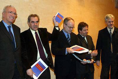 De izquierda a derecha, Portabella, Ernest Maragall, Castells, García Bragado y Carnicer.