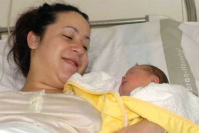 La primera catalana del año, Carla, nace en Barcelona