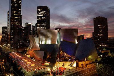 Frank O. Ghery. Walt Disney Concert Hall en Los Ángeles.