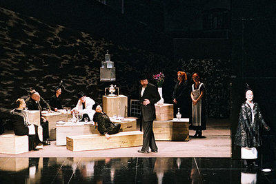  Plaza de los héroes,  la obra de Thomas Bernhard que ha dirigido Arthur Nauzyciel para la Comédie Française.