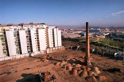 Las excavadoras abren el futuro a Can Portabella