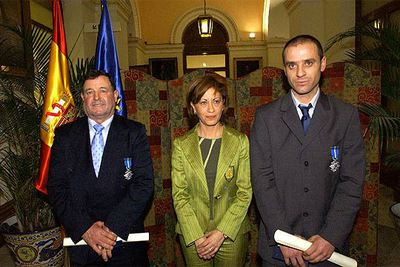 Medalla al Mérito Civil.