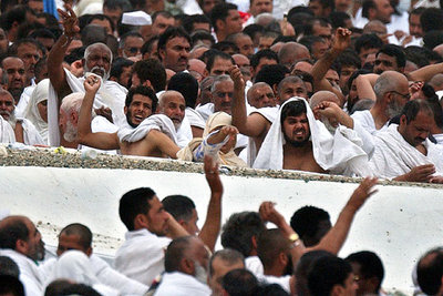 PIEDRAS CONTRA EL "DEMONIO" ESTADOUNIDENSE.