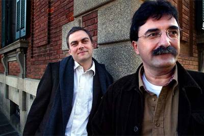 Jakob Arjouni, a la izquierda, y Antonio Lozano, tras su intervención en el encuentro europeo.