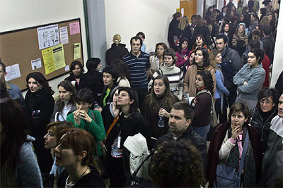 650 titulados vuelven a examinarse