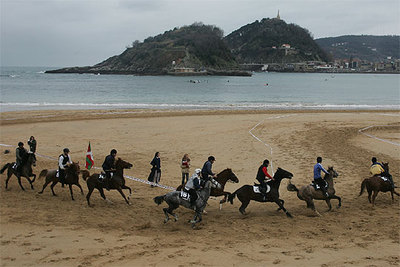 Un hipódromo en la orilla del mar