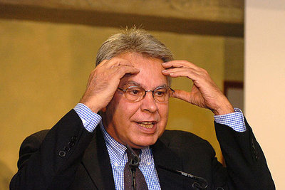 Felipe González, durante su intervención en el acto convocado ayer en Alcalá de Henares, Madrid.