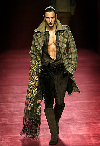 Modelo para hombre de Victorio & Lucchino en Gaudí.