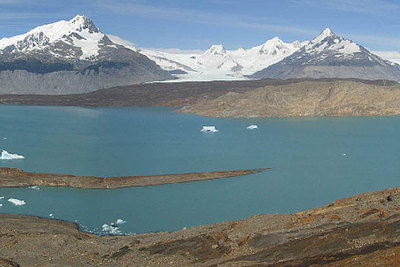 2004. El glaciar Upsala, en la Patagonia argentina, el año pasado, prácticamente deshelado.