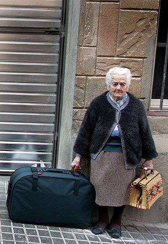 LA VIDA PEGADA A UNA MALETA