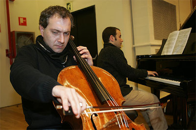 El violonchelo de Asier Polo toca música de cámara