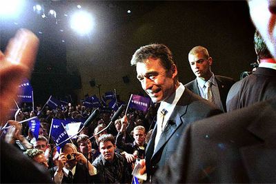 Anders Fogh Rasmussen, tras su reelección ayer como primer ministro de Dinamarca.