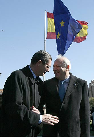 La bandera europea, en la plaza de Colón