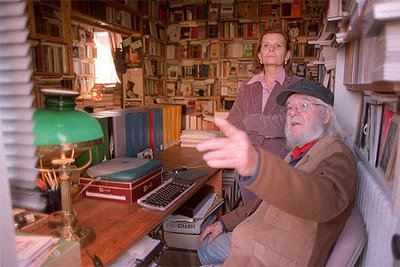 Antonio Rabinad es autor del libro de memorias 'El hombre indigno'. Carme Riera acaba de publicar la traducción al castellano de su novela 'La mitad del alma'.