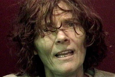 La periodista Florence Aubenas, en una imagen del vídeo difundido ayer.