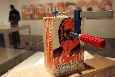  La opresión del capital,  de Fernando Millán, fundador del grupo de poesía experimental N.O.