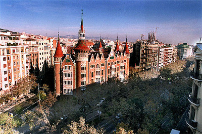 La Diagonal de Barcelona, esquina con Roselló.