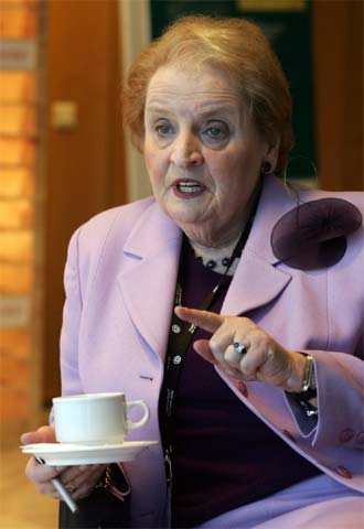 Madeleine Albright, ayer en Madrid durante la entrevista.