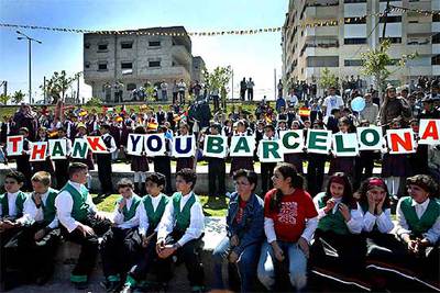 Gaza inaugura una plaza financiada por Barcelona