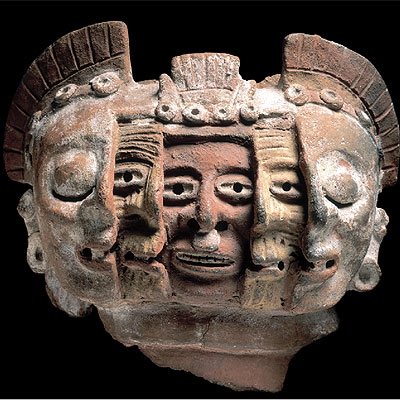 Fragmento de brasero antropomorfo azteca ('circa' 1300).
