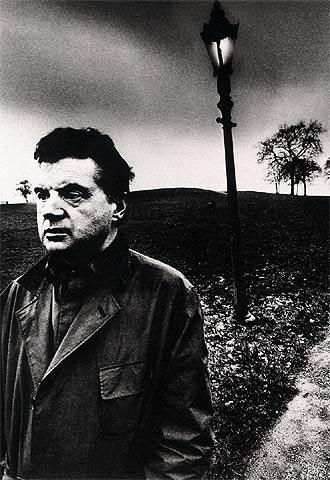 Francis Bacon (1963), en una imagen de Bill Brandt.