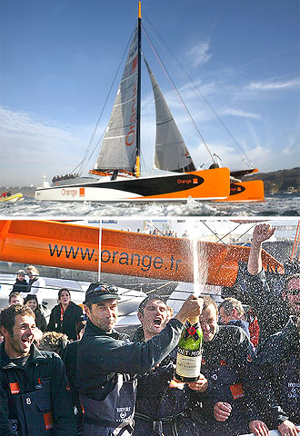 El  Orange II  llega al puerto francés de Brest el 16 de marzo tras haber batido unas horas antes, a la altura de la isla de Ouessant, el récord de la vuelta al mundo.