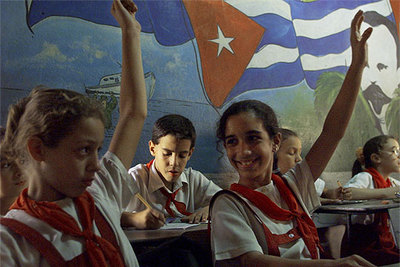 Un grupo de alumnos de La Habana, durante una clase en un colegio.