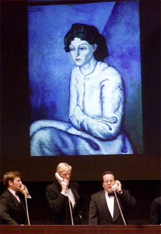  Mujer con los brazos cruzados  (1902), de Picasso, vendida en Nueva York en 2000 por 55 millones de dólares.