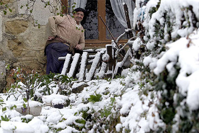 El temporal causa importantes problemas de tráfico en la N-1