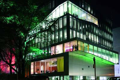 LA EMBAJADA DE UN PAÍS PACÍFICO