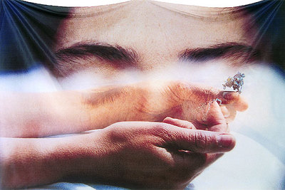 'En el alma se sostiene' (2002), fotografía sobre seda de María José Gómez Redondo.