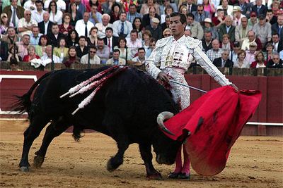 El diestro César Jiménez, ayer en La Maestranza, de Sevilla.