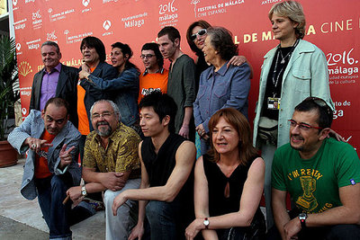 El equipo de la película  Tapas,  ayer en Málaga.