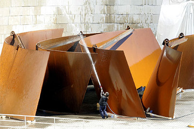 Agua para curtir el acero