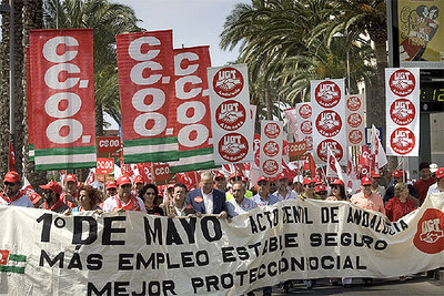 Cabecera de la manifestación organizada ayer por Comisiones Obreras y UGT en Almería.