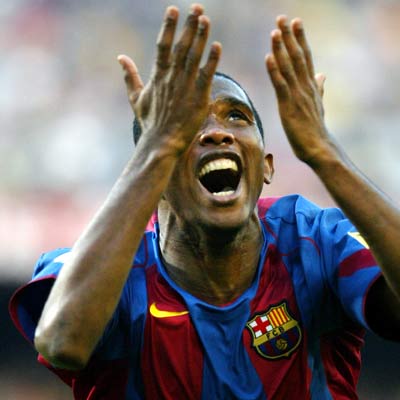 Eto'o grita de alegría tras la consecución de su gol, el primero del Barça, ante el Albacete.