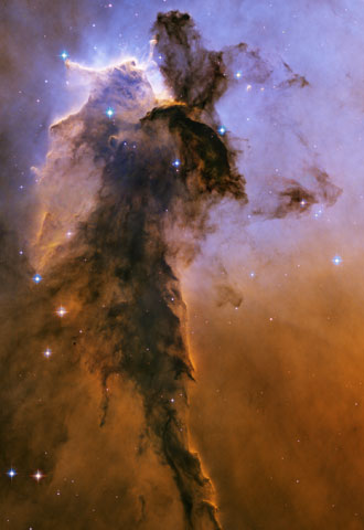Imagen de la nebulosa del Águila, en la Vía Láctea, tomada por el  Hubble  en noviembre de 2004 y presentada en ocasión de su 15º aniversario.