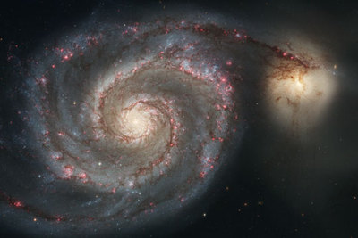 La galaxia Remolino (M51), fotografiada en enero de 2005 por el telescopio espacial  Hubble. 