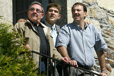 Raúl Castro visita la casa de su familia paterna en Lugo