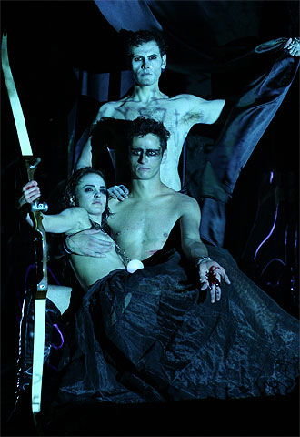 Imagen del ensayo de 'Infierno', dirigida por Tomaz Pandur.