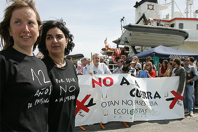 Solidaridad con cinco activistas de Greenpeace contrarios a la guerra de Irak