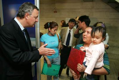 700.000 inmigrantes en la mayor regularización en España