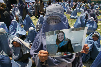 "LIBERAD A NUESTRA HERMANA".