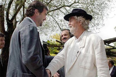 BEIRAS RECIBE EL PEDRÓN DE OURO JUNTO A QUINTANA.