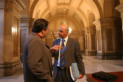 Los diputados Joan Ferran (PSC) y Joan Boada (Iniciativa) ).