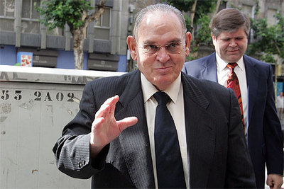 Castillejo pone su cargo a disposición del obispo durante la asamblea de Cajasur