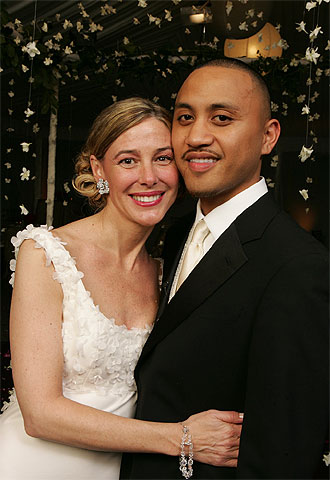 Mary y Vili, en la ceremonia de la boda.