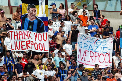 LOS 'TIFOSI' DEL INTER SE DESQUITAN.