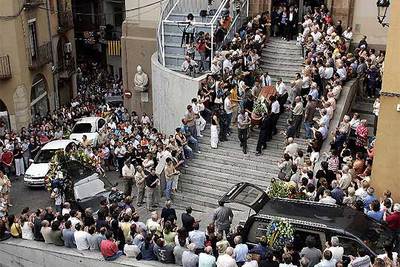 Enterrado el joven asesinado en Berga