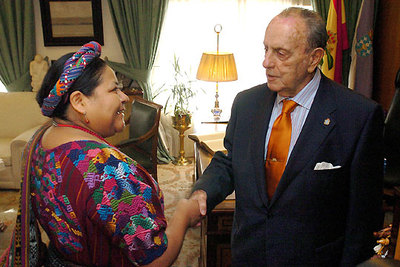 ENTREVISTA DE FRAGA CON RIGOBERTA MENCHÚ